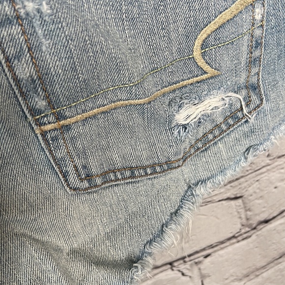 American Eagle cut off denim jean shorts distressed hole hi rise festival size 2 - Picture 5 of 9
